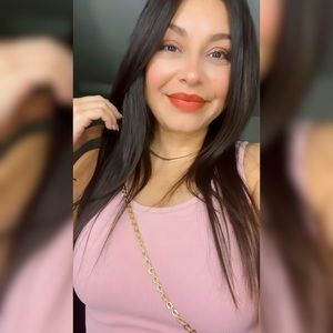 Meet your Posher, Adrianna